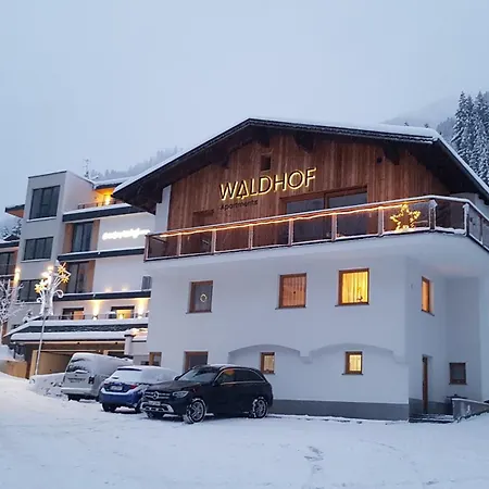 招待所 Haus Waldhof 4*